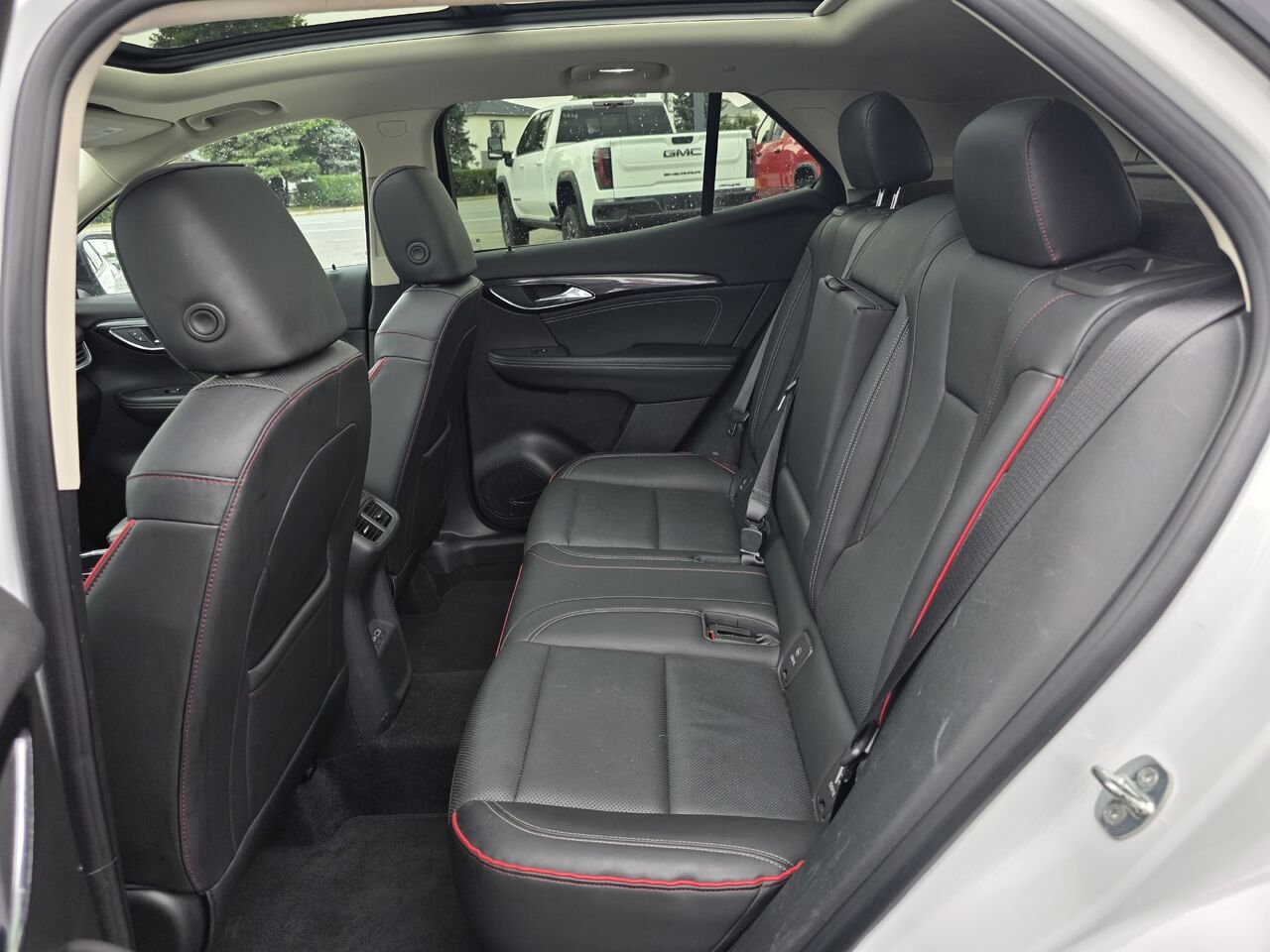 Buick Envision Essence 2022 Blanc Rouyn-Noranda - photo #18