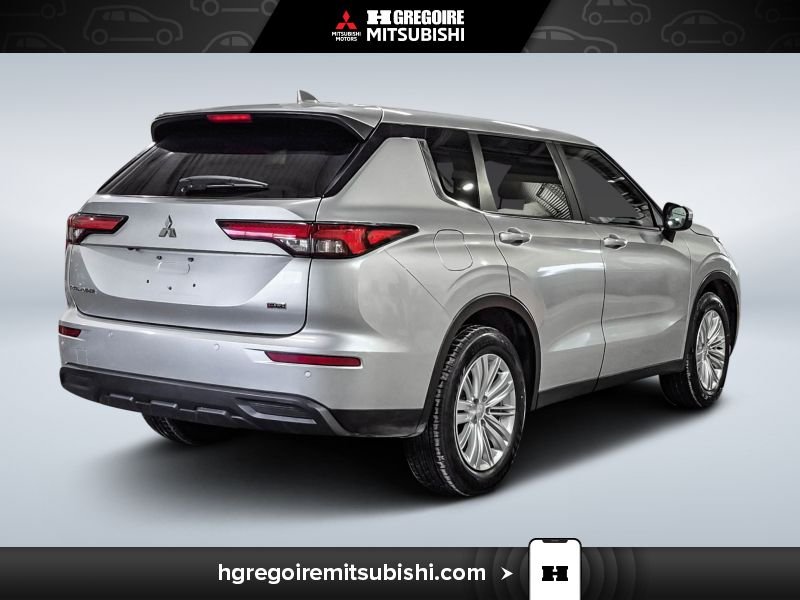 2022 Mitsubishi Outlander Grey Laval - photo #8