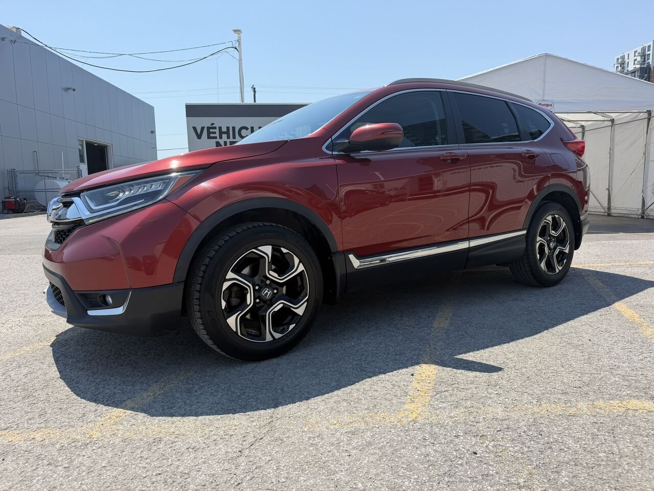 2017 Honda CR-V TOURING AWD Red Laval - photo #0