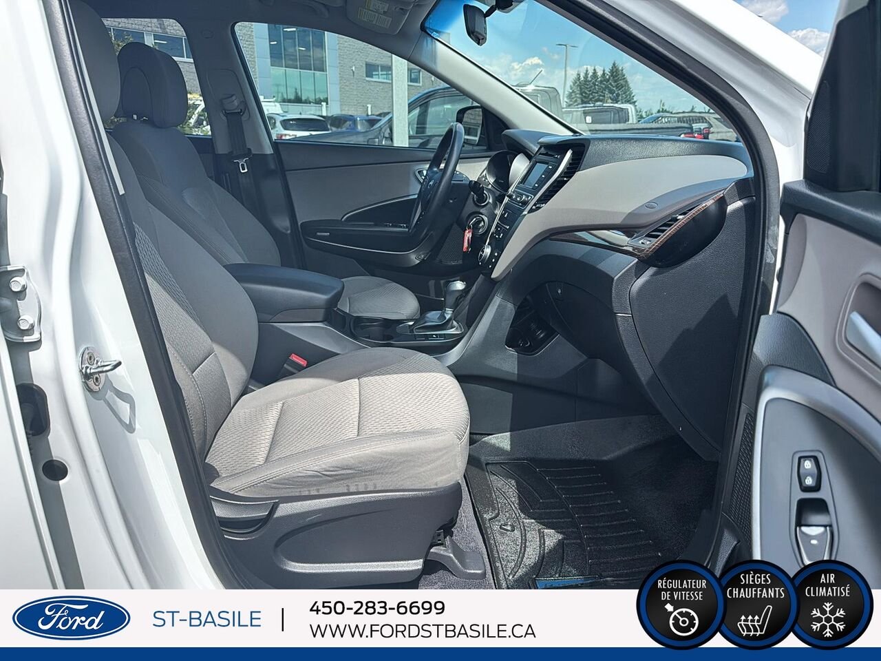2017 HYUNDAI Santa Fe White Saint-Basile-le-Grand - photo #11