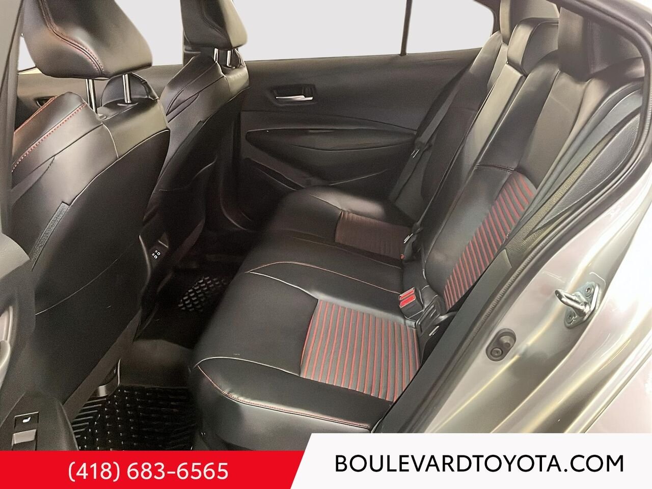 Toyota Corolla 100128A-004 | HYBRIDE XSE, AWD 2024 Argent Québec - photo #20