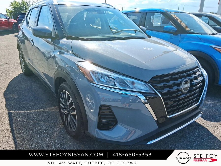 Nissan Kicks SV TA S6771 2024 Gris
