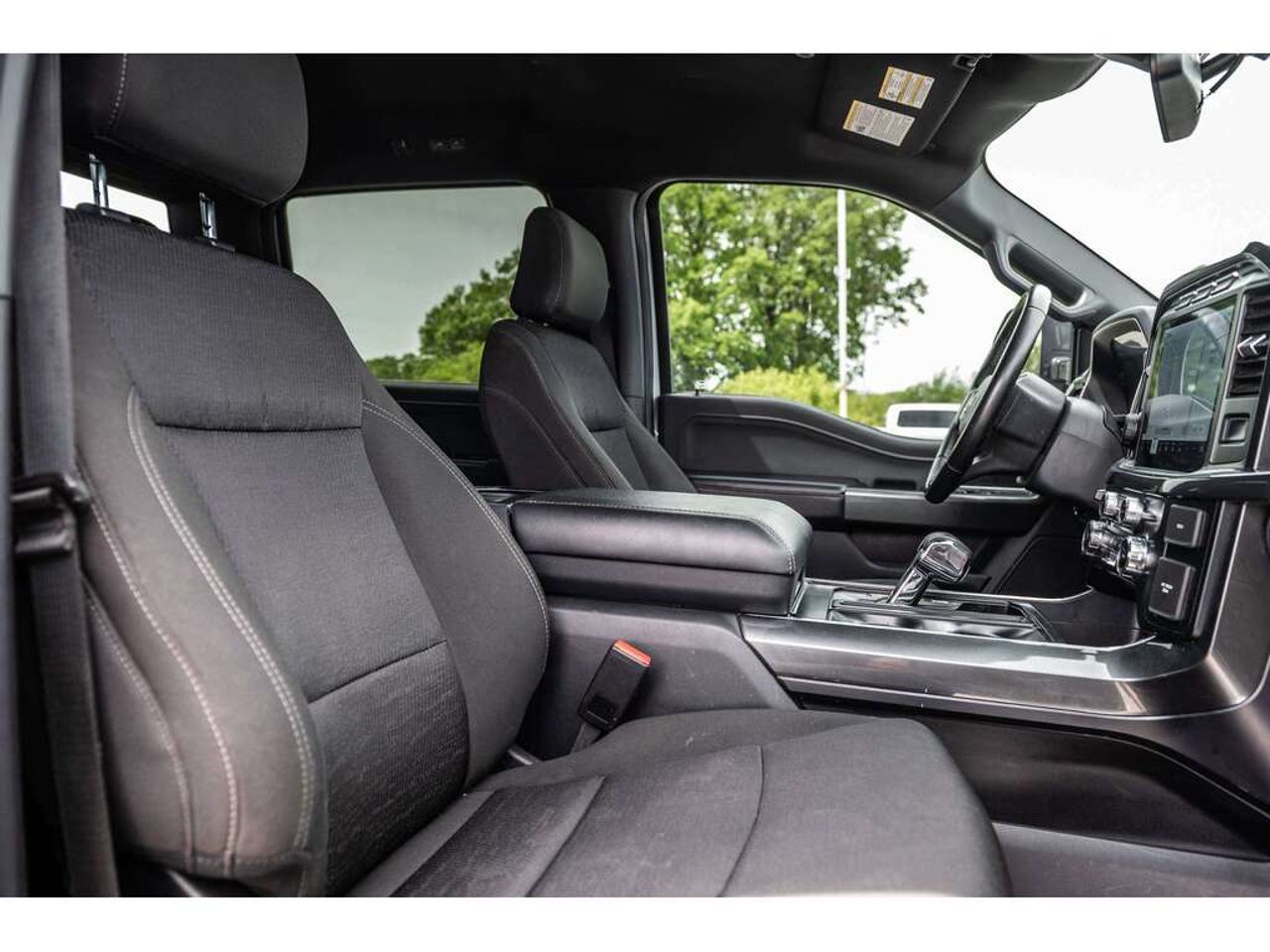 Ford F-150 2023 Gris Sainte-Julienne - photo #39