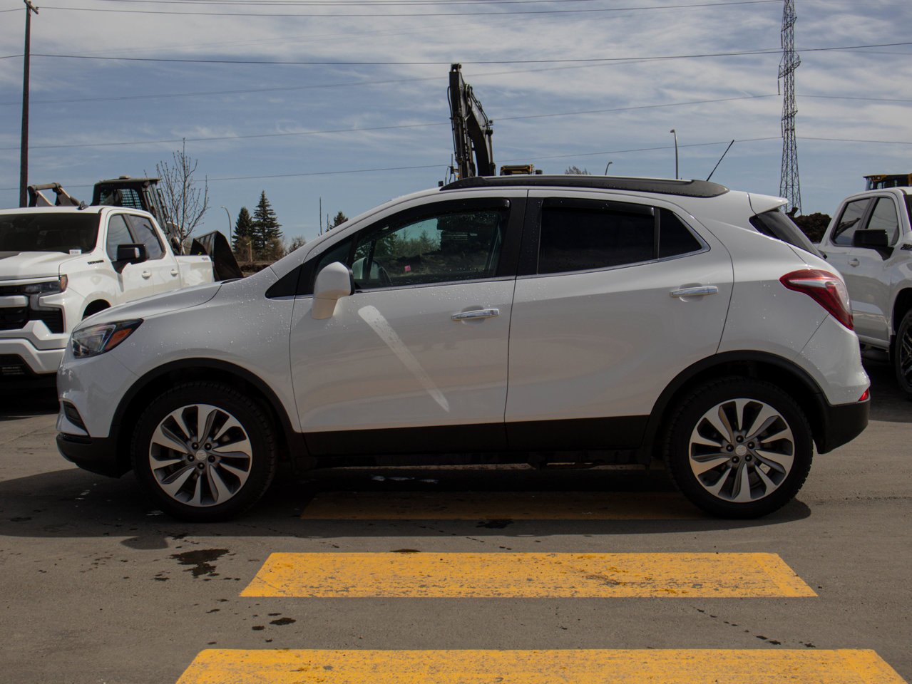 2020 Buick Encore AWD 4dr Preferred White Sherwood Park - photo #6