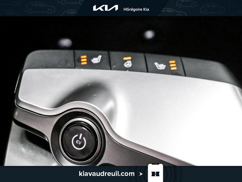 2023 Kia EV6 White Laval - photo #18
