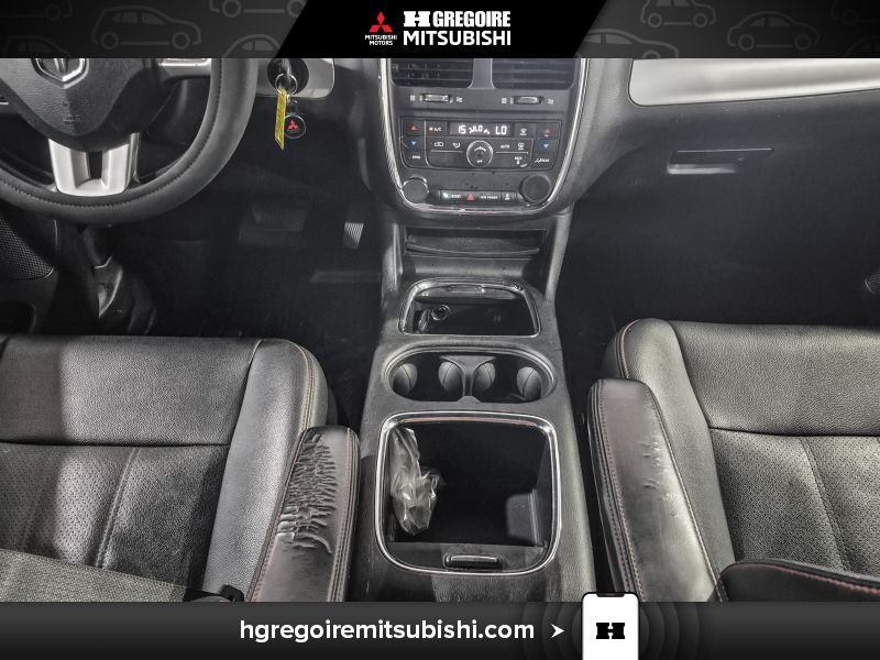 2016 Dodge GR Caravan Red Saint-Eustache - photo #23