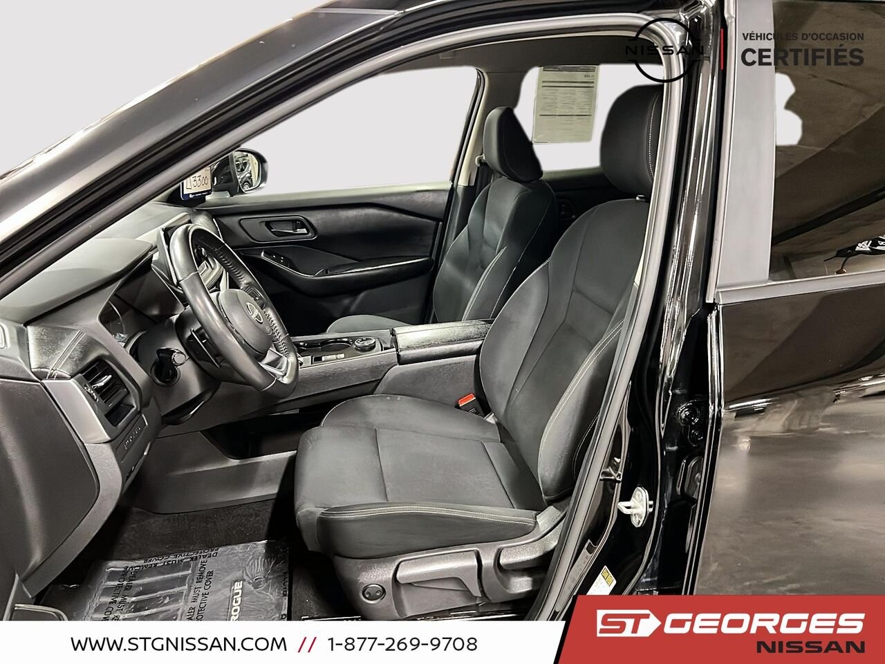2024 Nissan Rogue Black Saint-Georges - photo #8