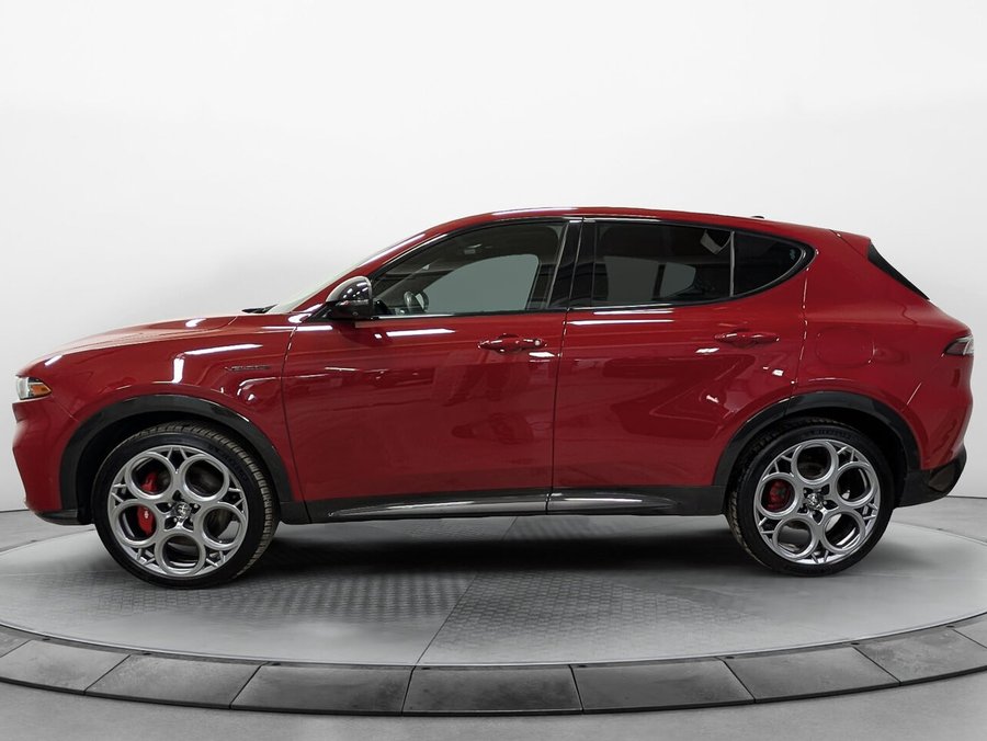 Alfa Romeo TONALE AWD Plug-In Hybrid Veloce 8 Pneus 2024 Rouge