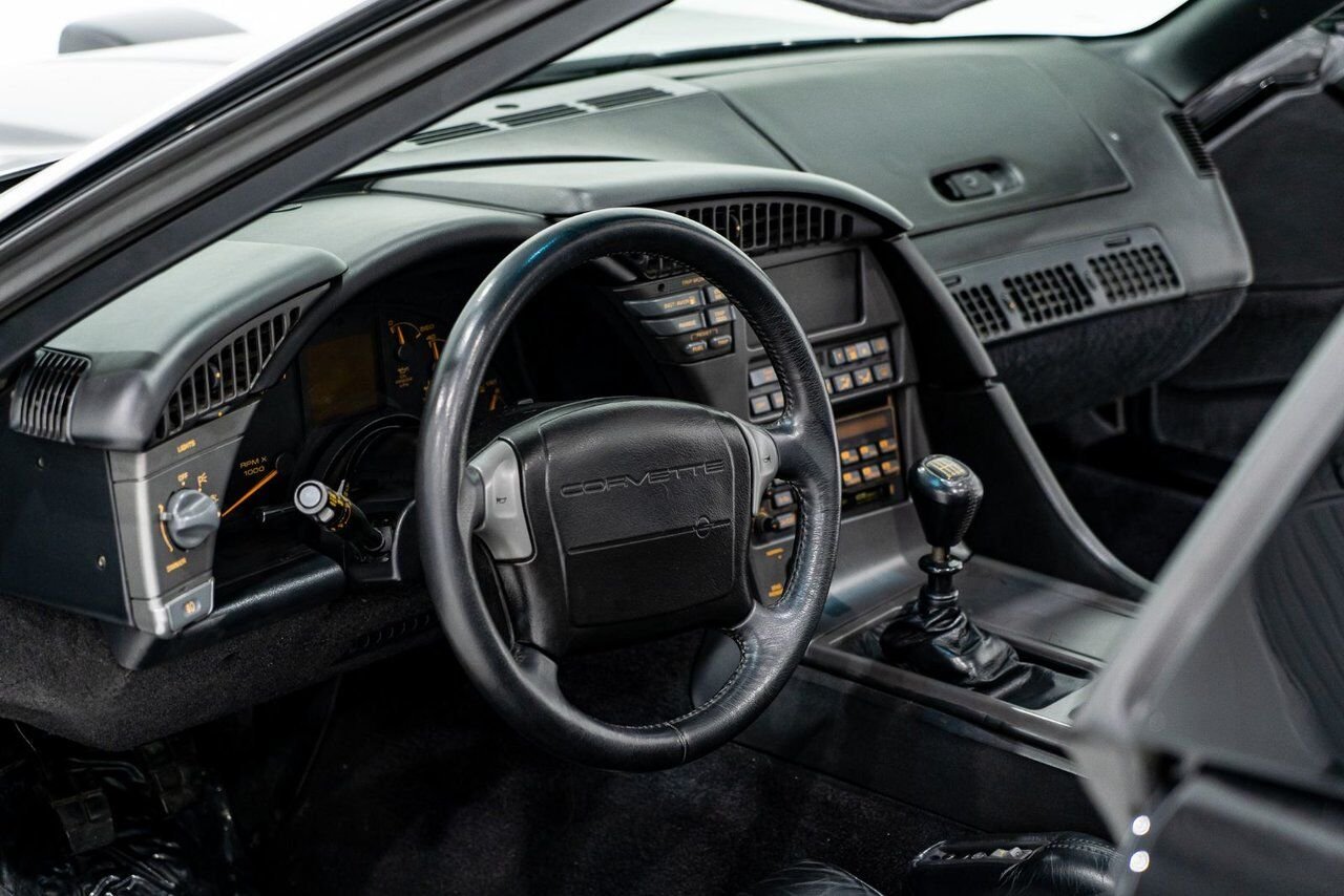 1990 Chevrolet Corvette ZR1 | PRIX EN USD Black Montreal - photo #64