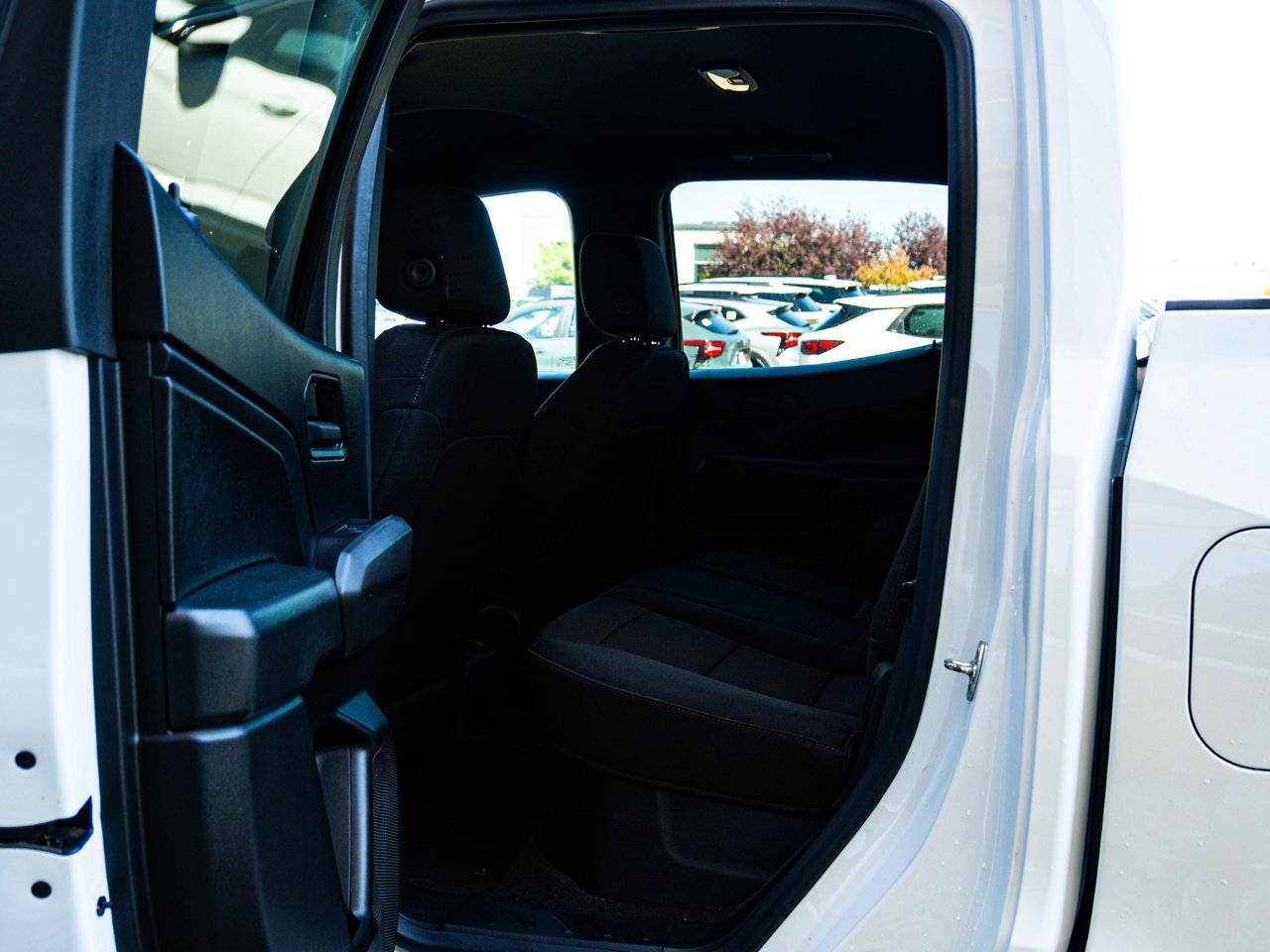 2024 Chevrolet Colorado 4WD Crew Cab WT White Sherwood Park - photo #27