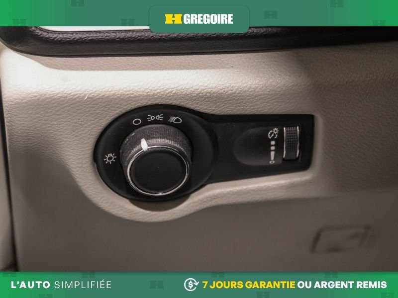 Chrysler Grand Caravan 2021 Noir Saint-Eustache - photo #16
