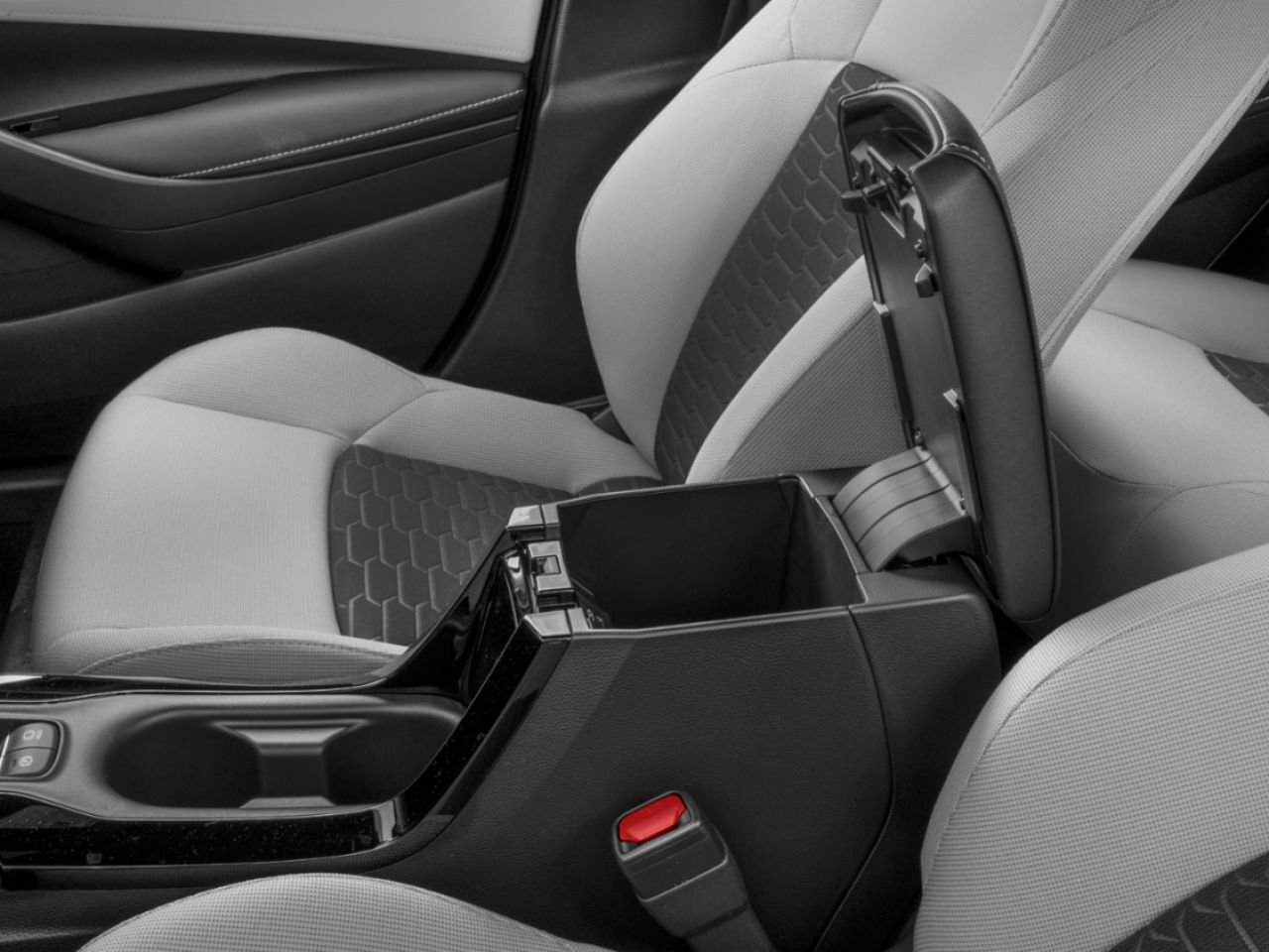 2022 TOYOTA COROLLA HATCHBACK Silver Gatineau - photo #4