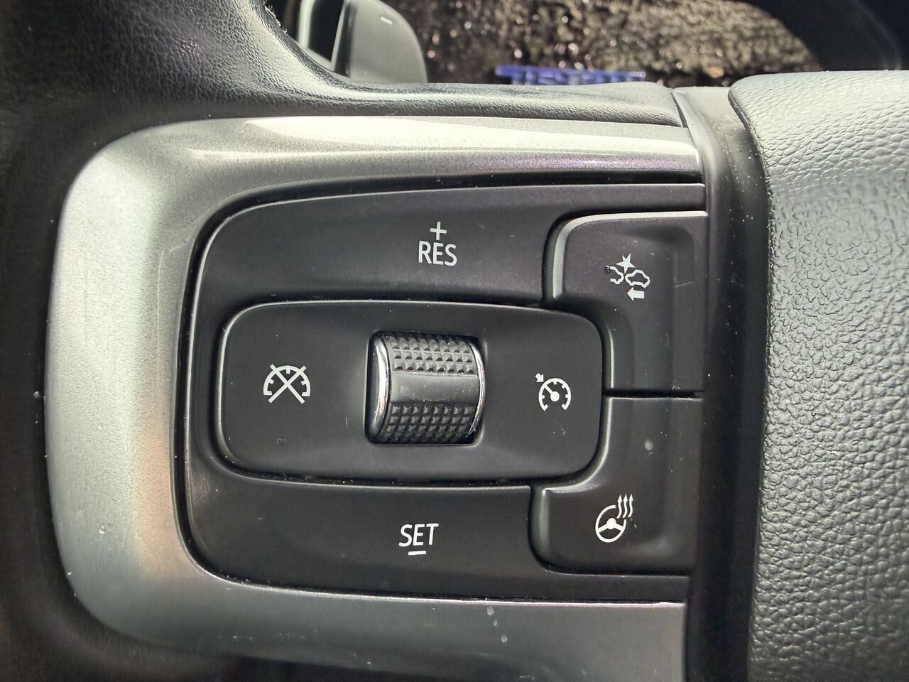 2024 Chevrolet Silverado 1500 Grey Ste-Marie - photo #12