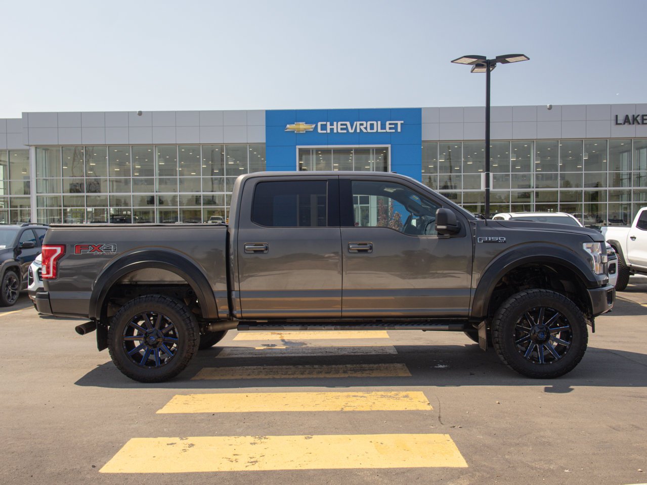 2017 Ford F-150 4WD SuperCrew 145 XLT Grey Sherwood Park - photo #11
