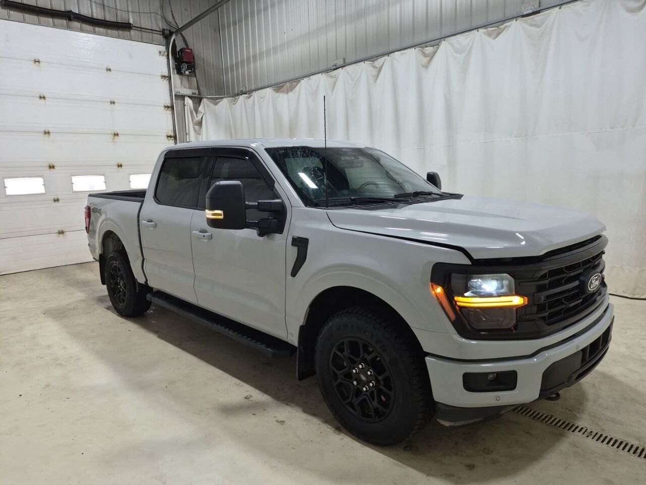 2024 Ford F-150 Grey Saint-Eustache - photo #1