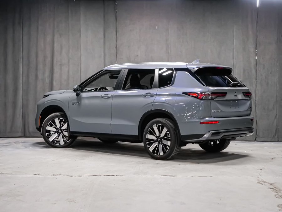 2026 Mitsubishi Outlander Plug-In Hybrid GT Moonstone Grey/Black Roof