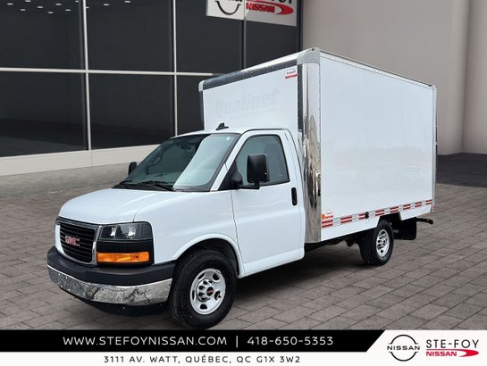 GMC Fourgonnette commerciale tronquée Savana S6426 2023 Blanc