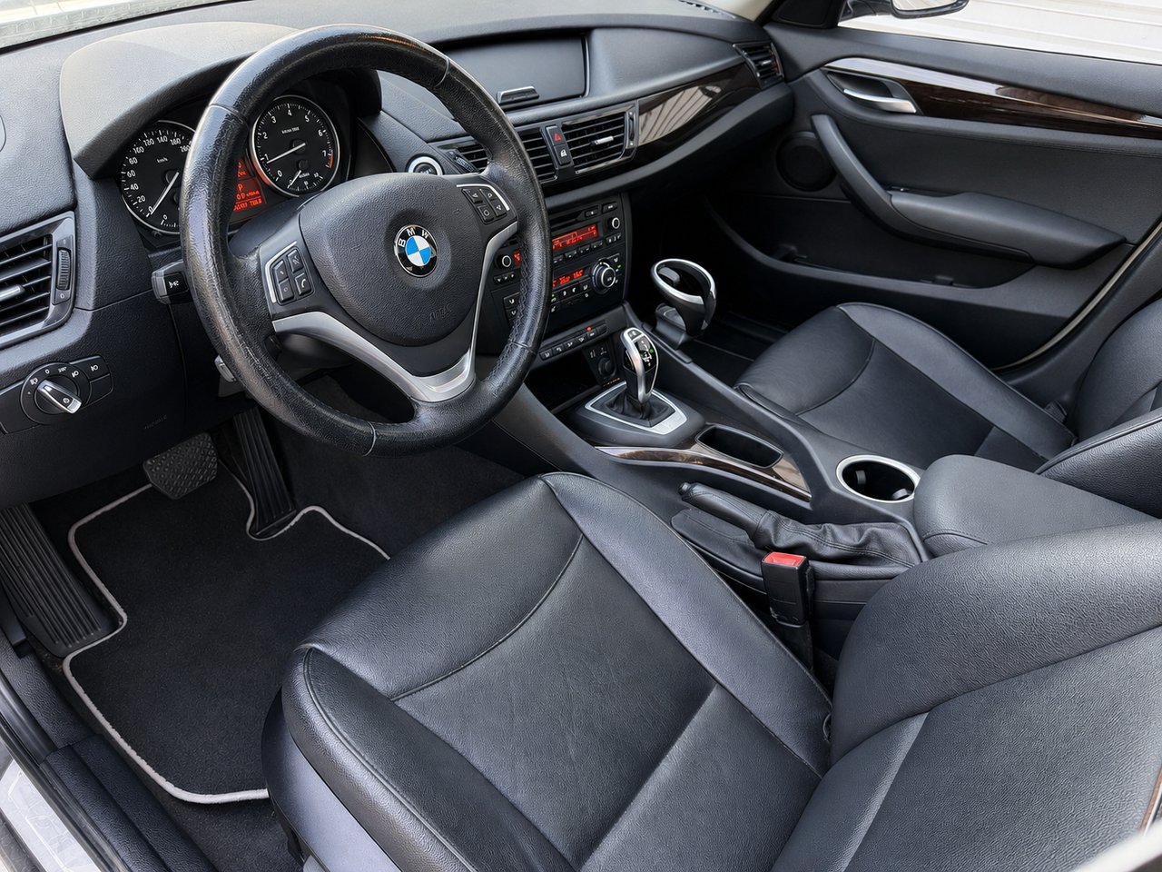 2014 BMW X1 White Châteauguay - photo #1