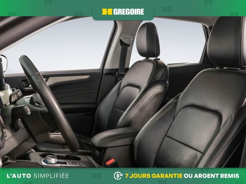 2022 Ford Escape Grey Laval - photo #13