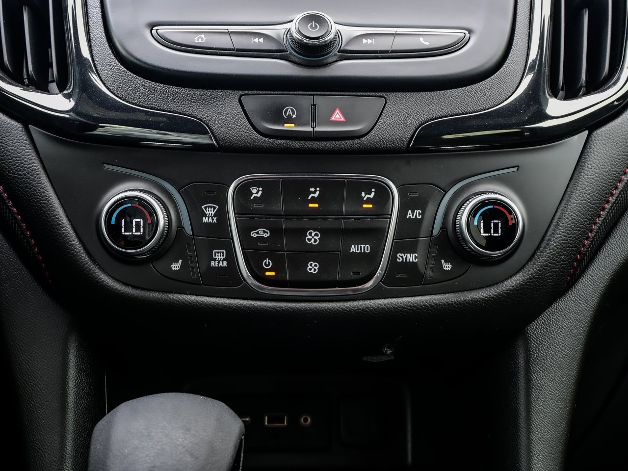 2023 Chevrolet Equinox AWD 4dr RS White Sherwood Park - photo #27