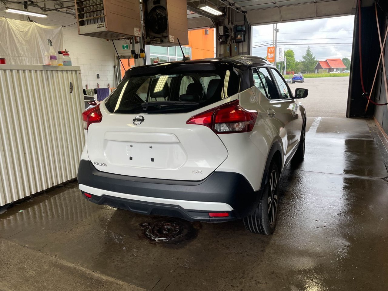 2018 Nissan Kicks SR *SIÈGES CHAUFF* CAM 360 CARPLAY BLUETOOTH USB White Saint-Jérôme - photo #7