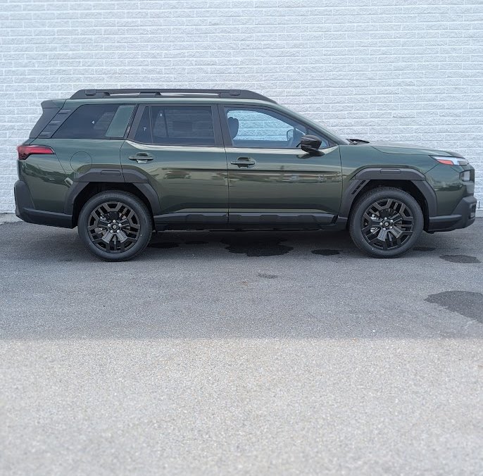2026 SUBARU Outback LIMITED XT Deep Emerald Pearl