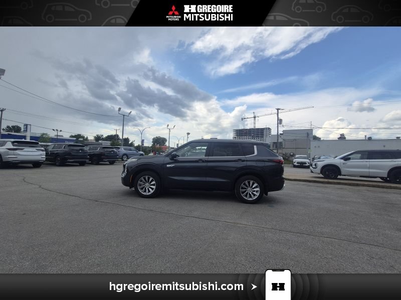 2025 Mitsubishi Outlander Plug-In Hybrid Grey Laval - photo #5