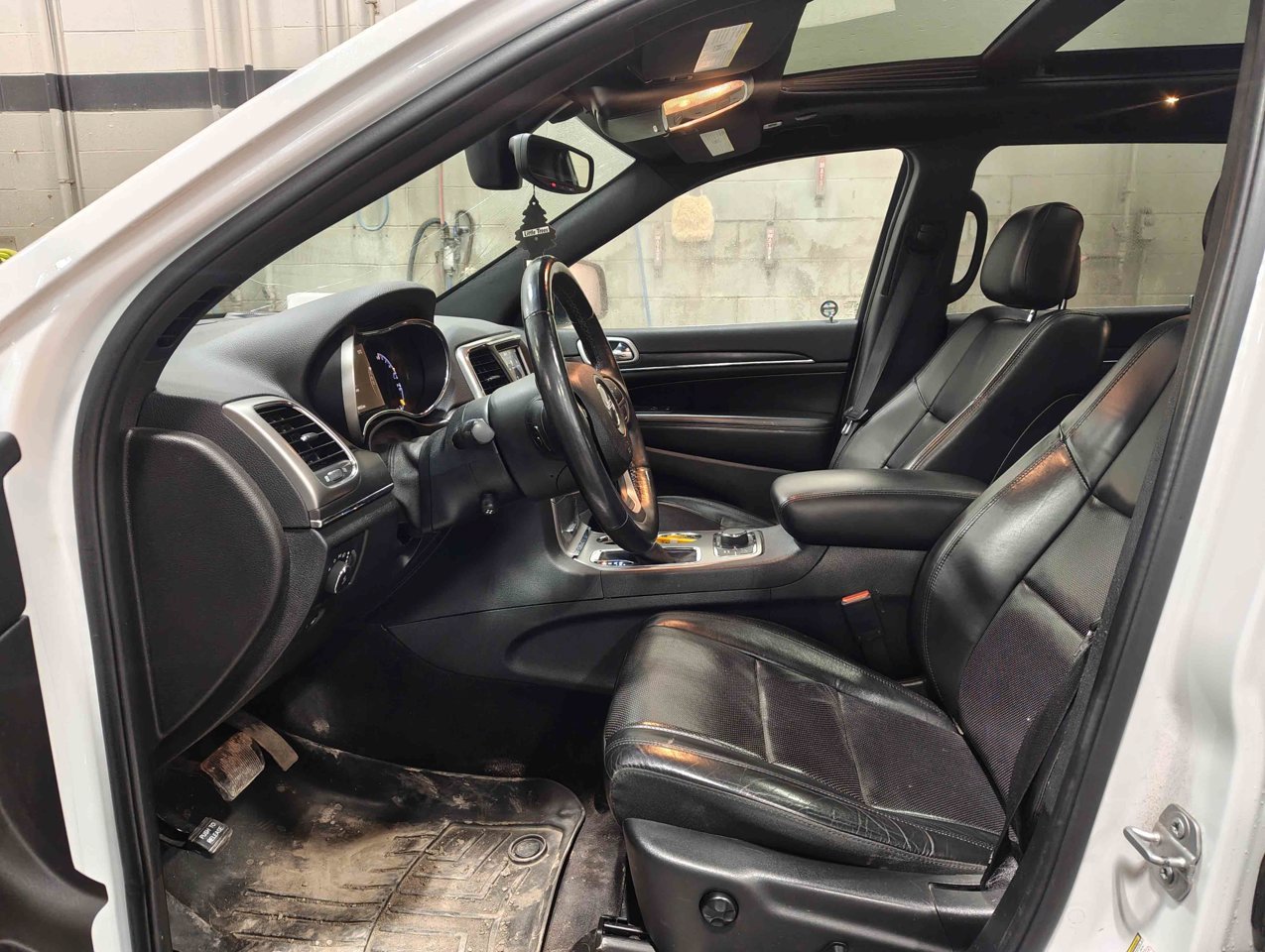 2018 Jeep Grand Cherokee Limited 4x4 White Sherwood Park - photo #7