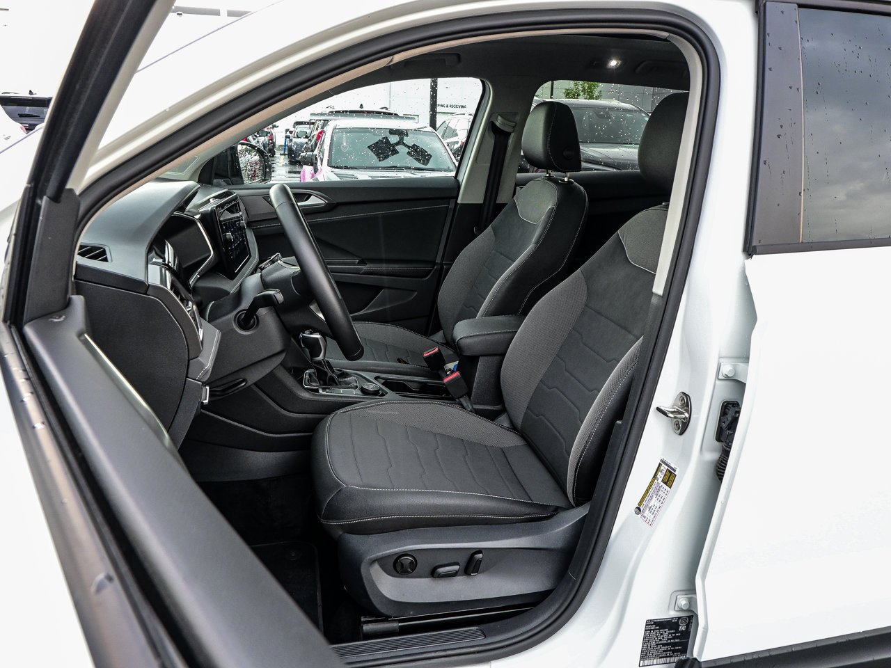 2026 Volkswagen Taos Comfortline Black Edition 4MOTION White Sherwood Park - photo #16