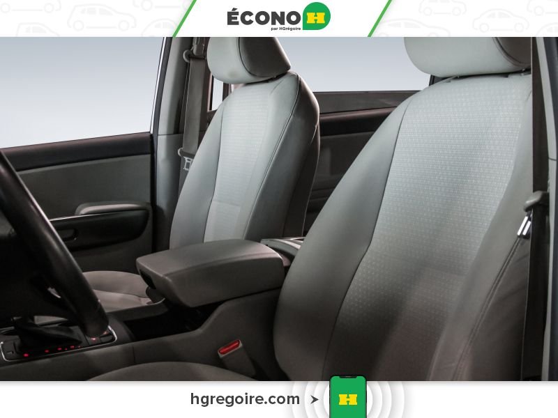 Kia Sedona 2017 Argent Laval - photo #15