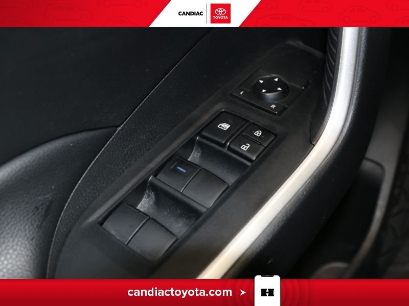 2022 Toyota Rav 4 Silver Laval - photo #17