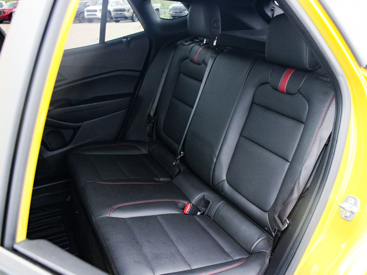 2024 Chevrolet Trax FWD 4dr 2RS Yellow Sherwood Park - photo #29