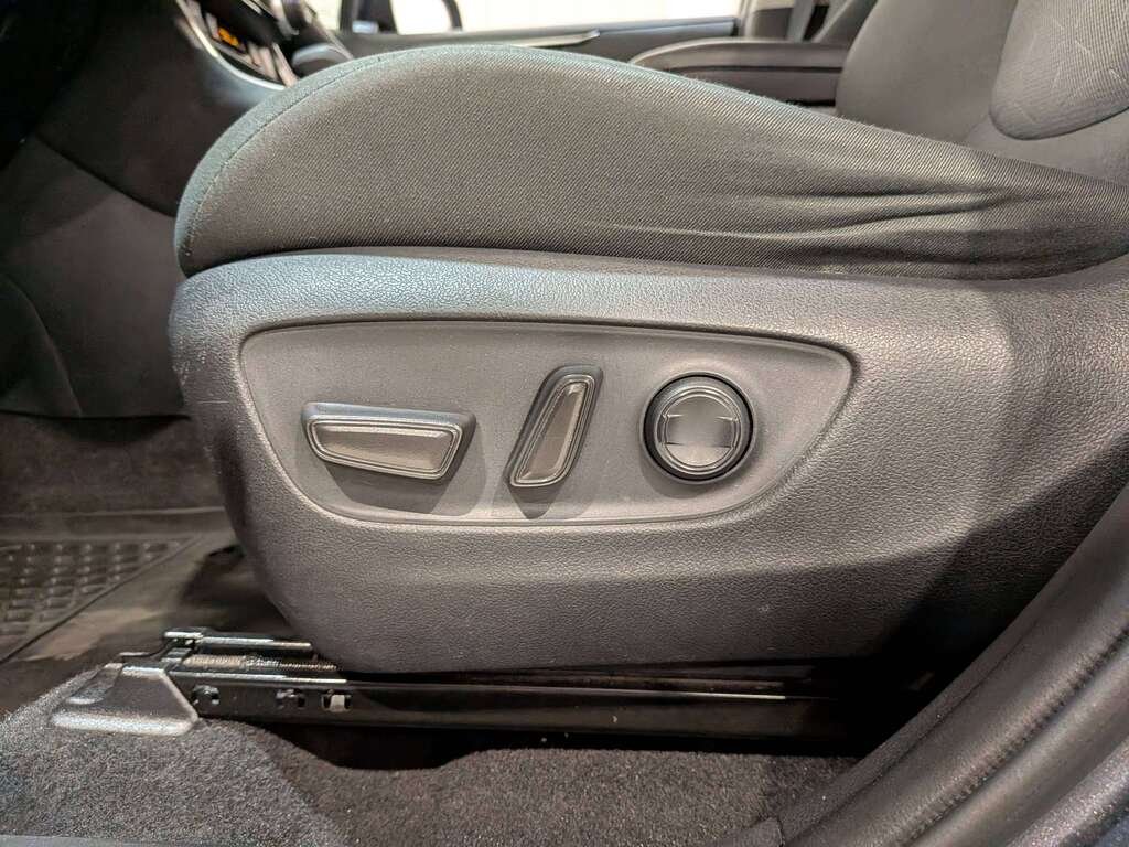 2019 Toyota RAV4 AWD XLE Grey Val-David - photo #30