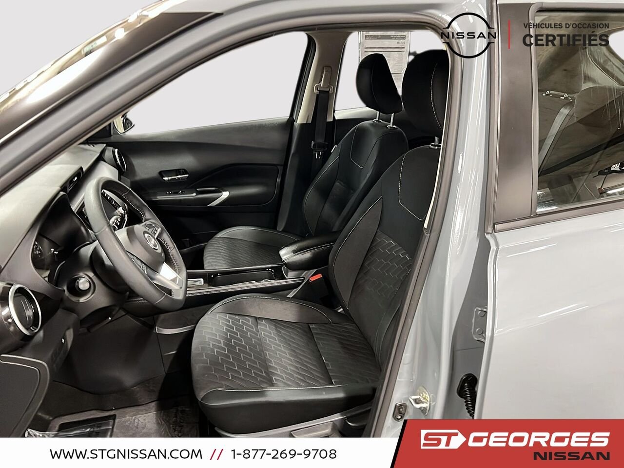 Nissan Kicks Play 2025 Gris Saint-Georges - photo #8
