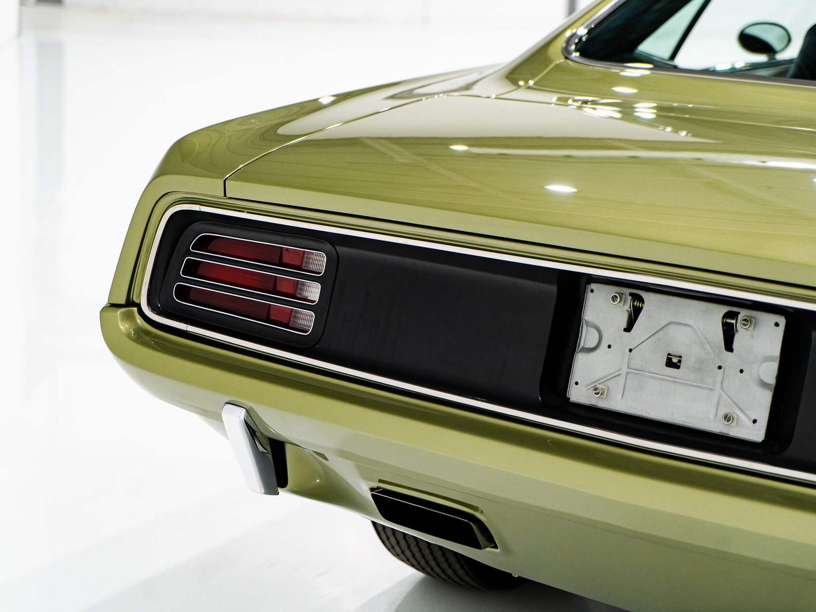 1970 Plymouth HEMI Cuda 1 de 3 Exemplaires Utilisés par la Division Course de Chrysler France **PRIX EN USD** Green Montreal - photo #39