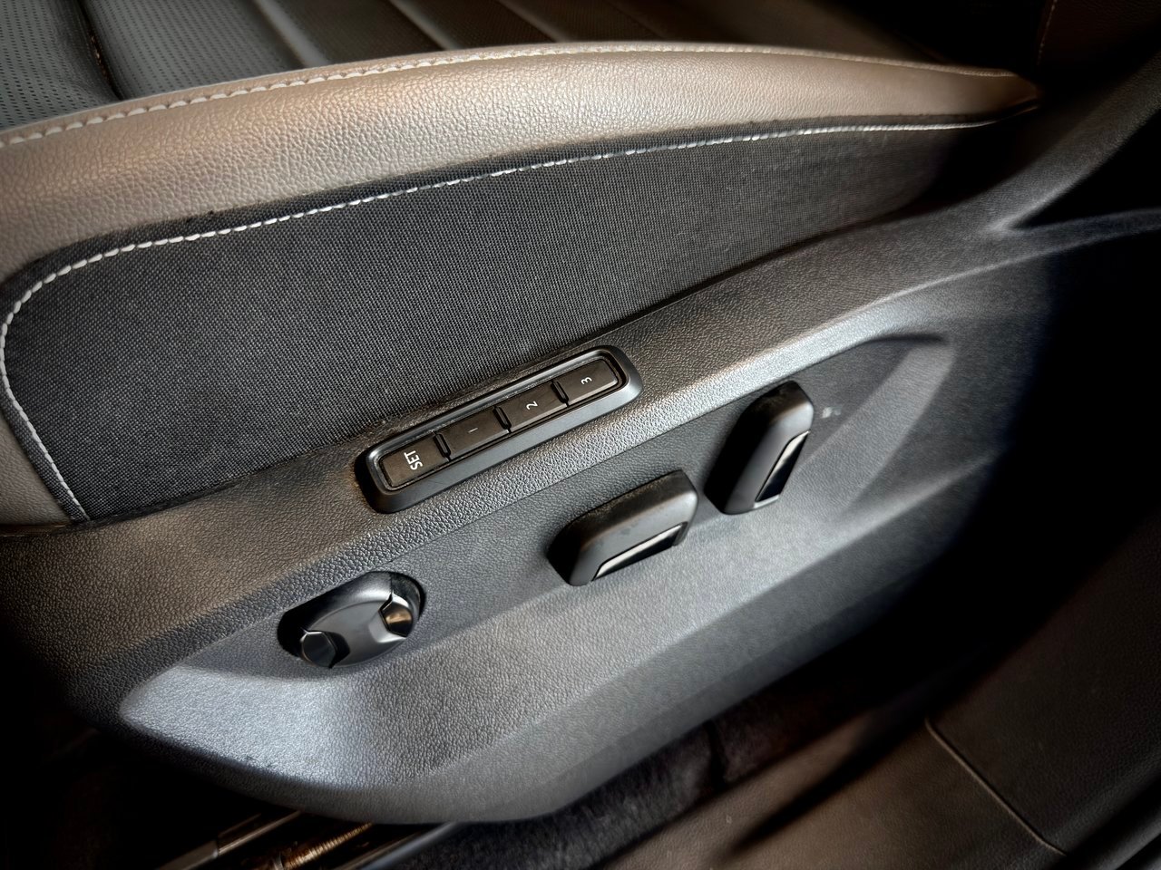 2022 Volkswagen Atlas Black Notre-Dame-des-Prairies - photo #33