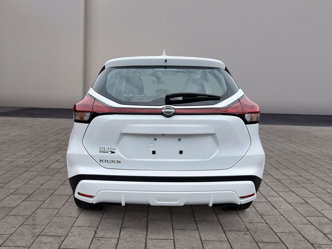 2024 Nissan KICKS S TA White Québec - photo #2