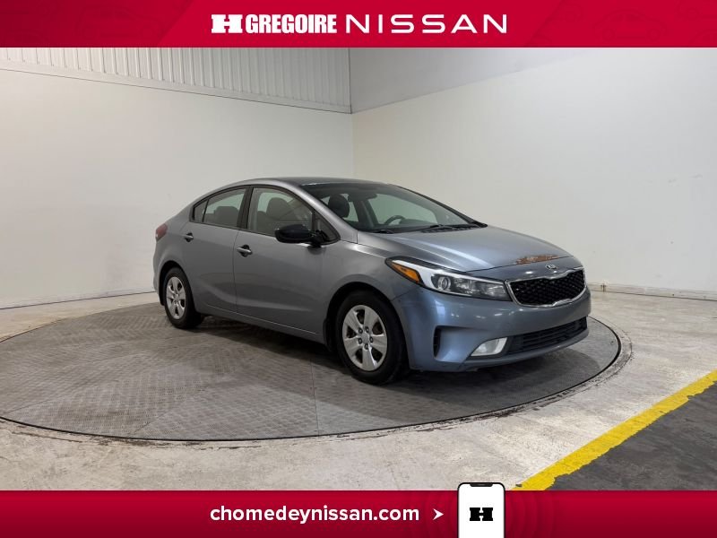 2017 Kia Forte Grey Laval - photo #0