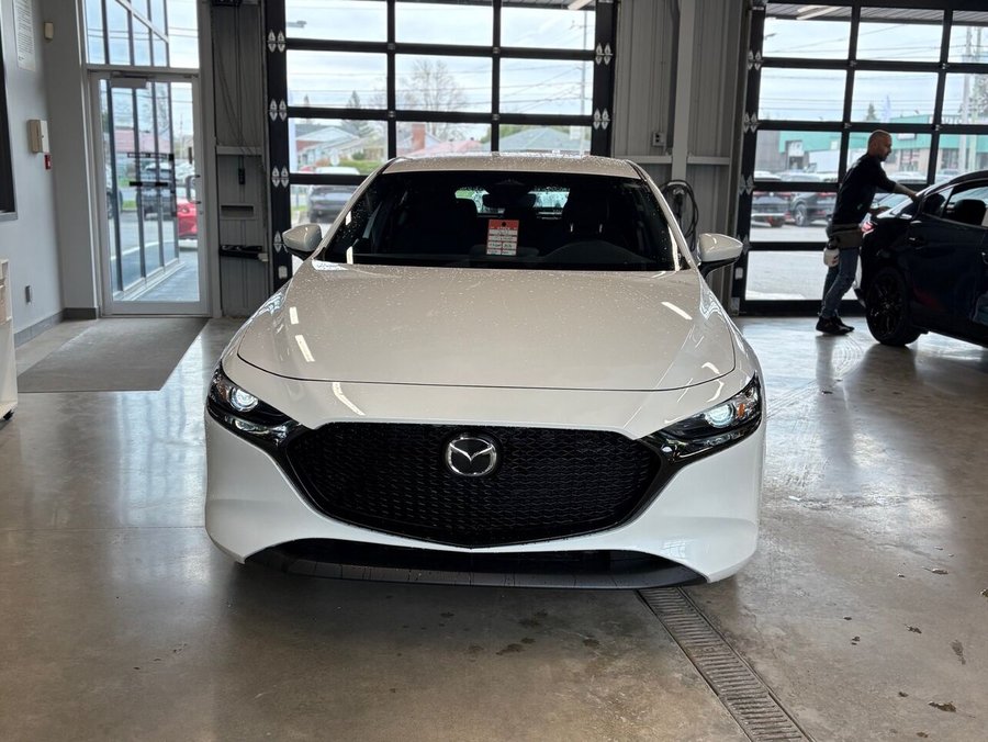 2026 MAZDA Mazda3 Sport 2026 Snowflake White Pearl