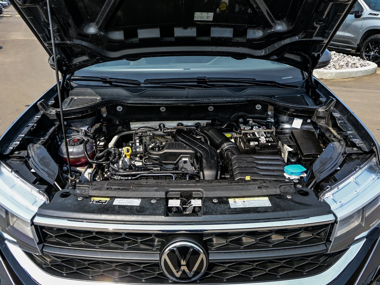 2023 Volkswagen Taos Comfortline 4MOTION *Ltd Avail* Grey Sherwood Park - photo #8