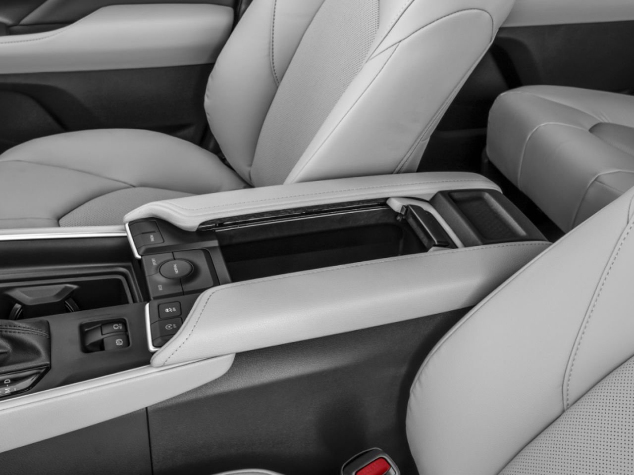 Toyota Grand Highlander 2026 Frisson glacé nacré Saint-Eustache - photo #6