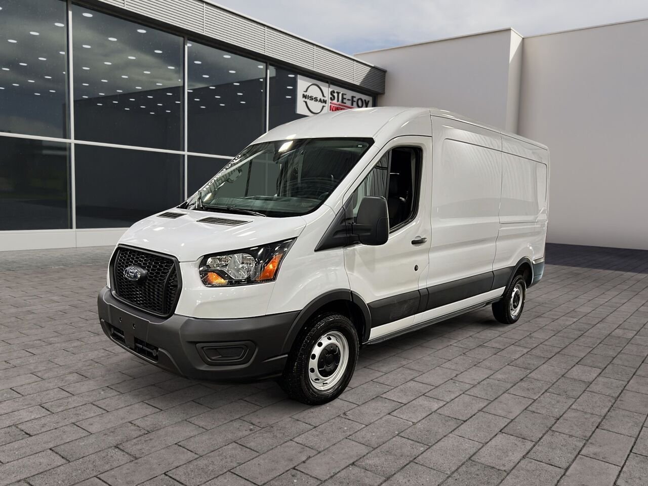 2025 Ford Transit fourgon utilitaire White Québec - photo #0