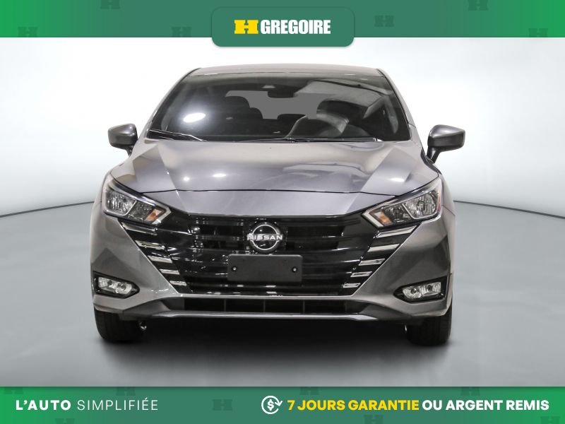 Nissan Versa 2023 2023 Gris