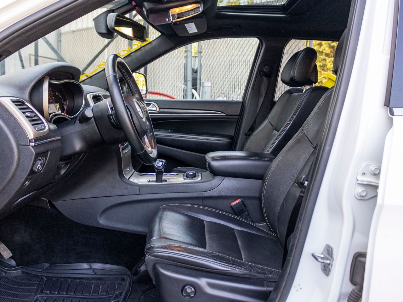 Jeep Grand Cherokee 4 RM, 4 portes, Limited 2014 Blanc Châteauguay - photo #25