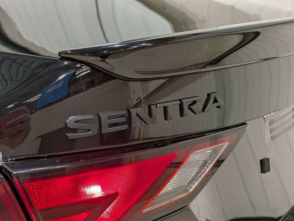 2022 Nissan Sentra SR Midnight Edition CVT Black Val-David - photo #33