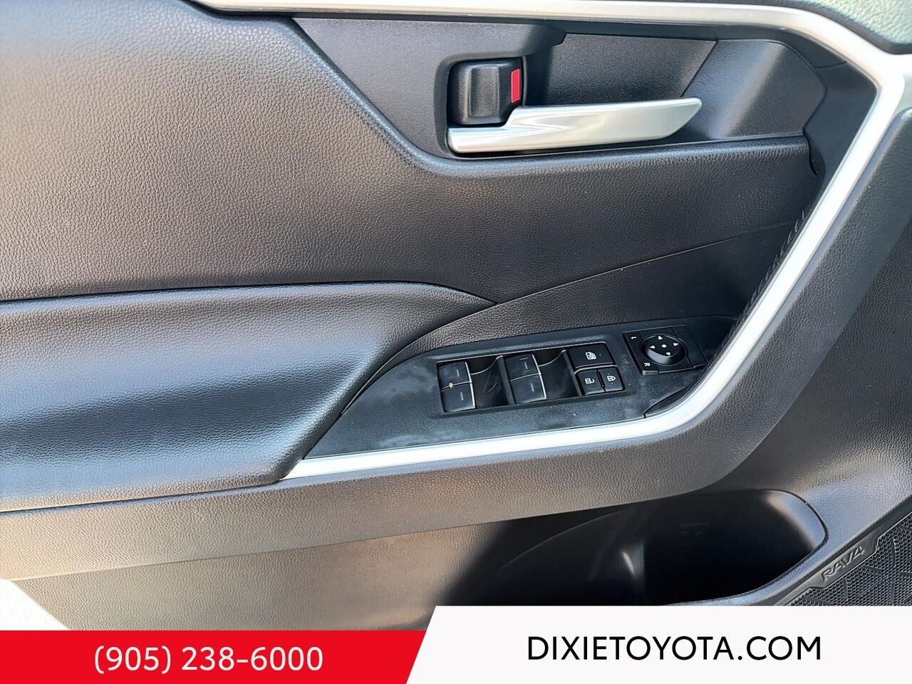 2024 Toyota RAV4 Hybrid XLE AWD / CLEAN CARFAX / HEATED SEATS / MOONROOF / ALLOY WHEELS / CARPLAY AND ANDROID AUTO Mississauga - photo #7