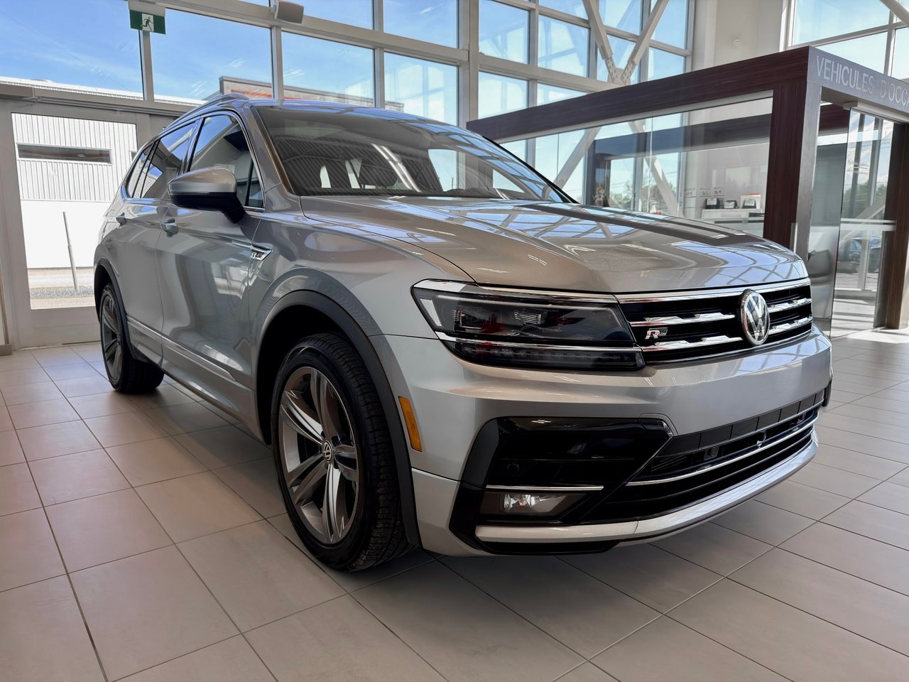 Volkswagen Tiguan 2021 Gris Notre-Dame-des-Prairies - photo #22