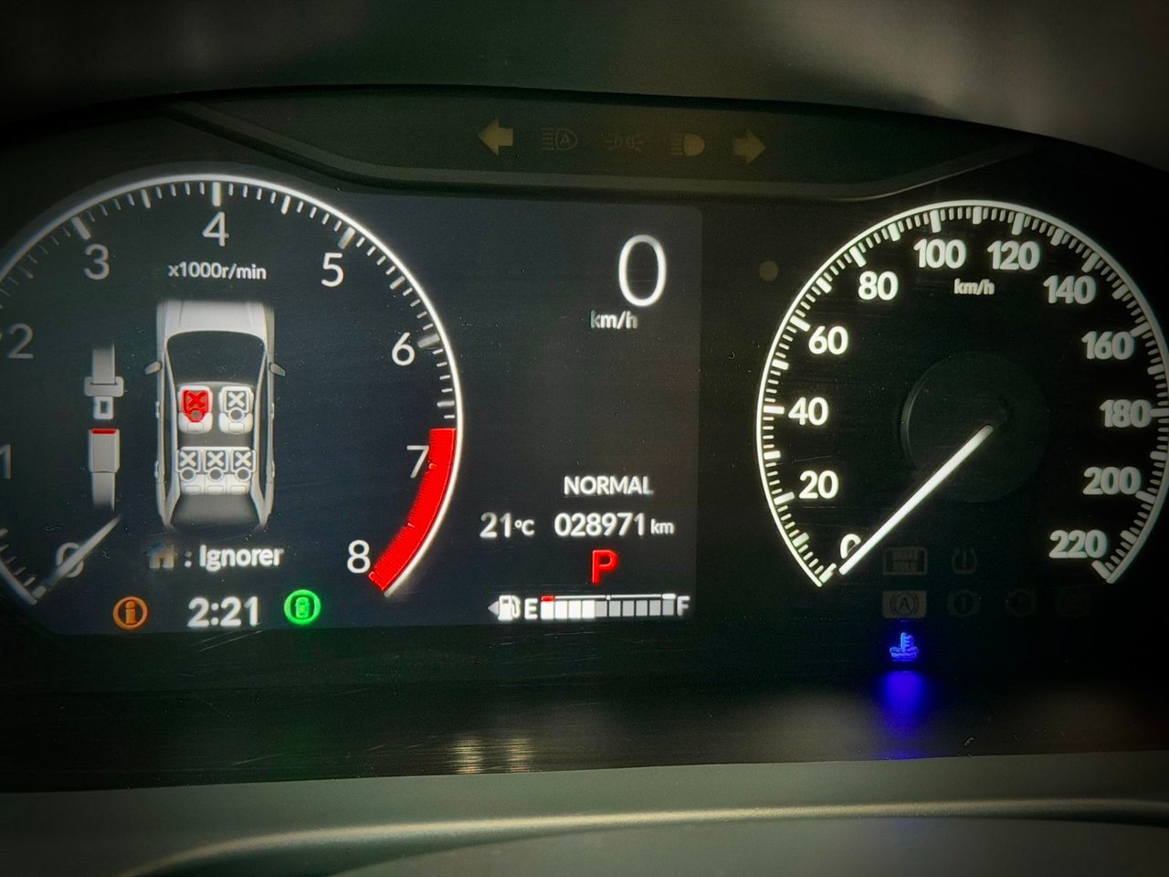 2025 Honda HR-V Silver Notre-Dame-des-Prairies - photo #26