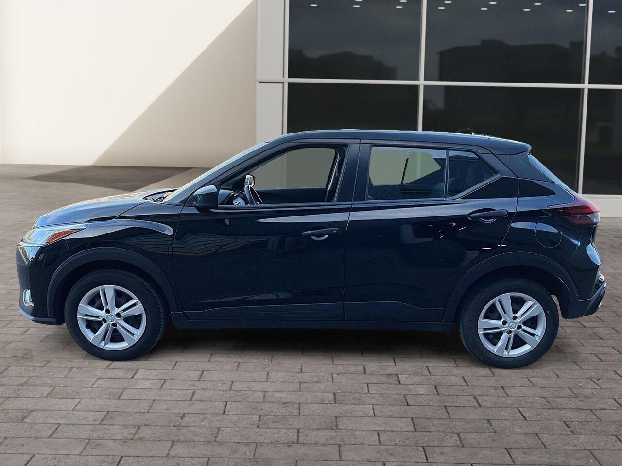 2024 Nissan Kicks S Black Québec - photo #4