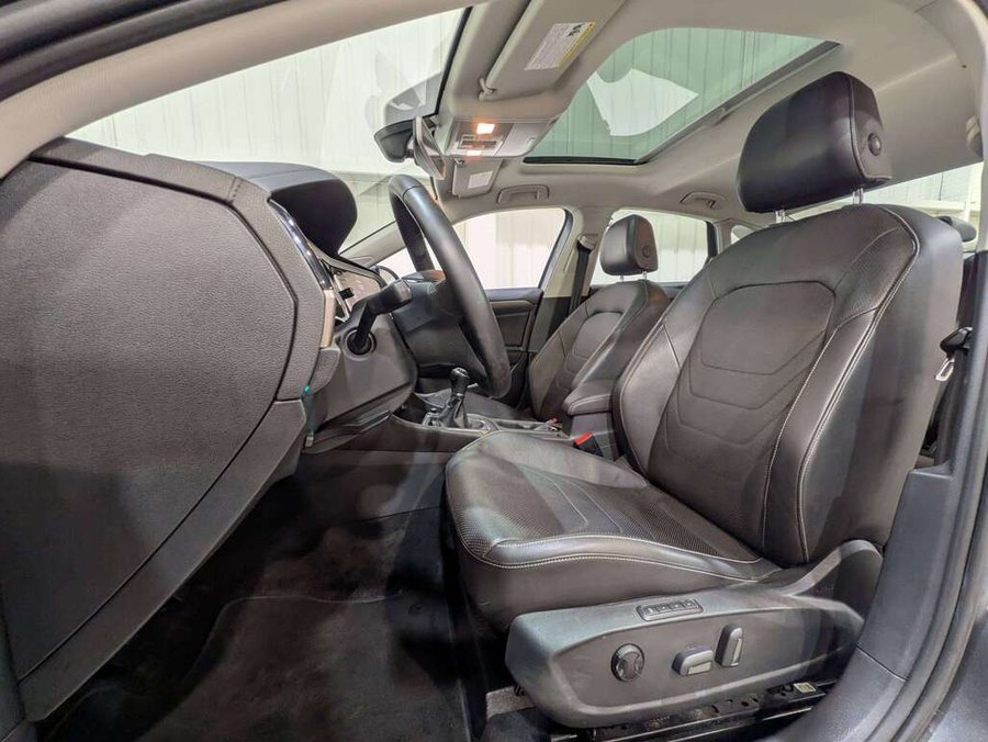 2019 Volkswagen Jetta Grey